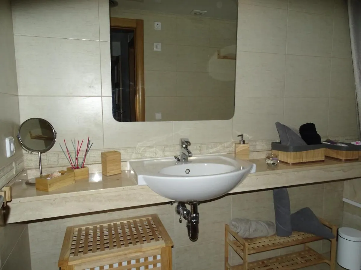 Apartamento Piscina Viena روساس شقة